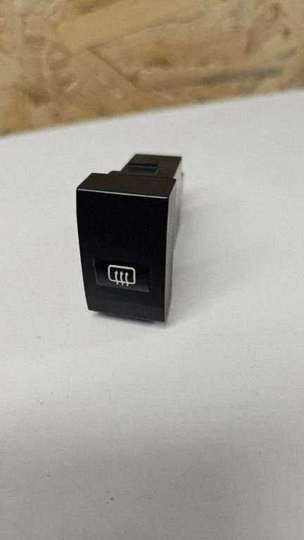 Stiklo šildymo elektra jungtukas
