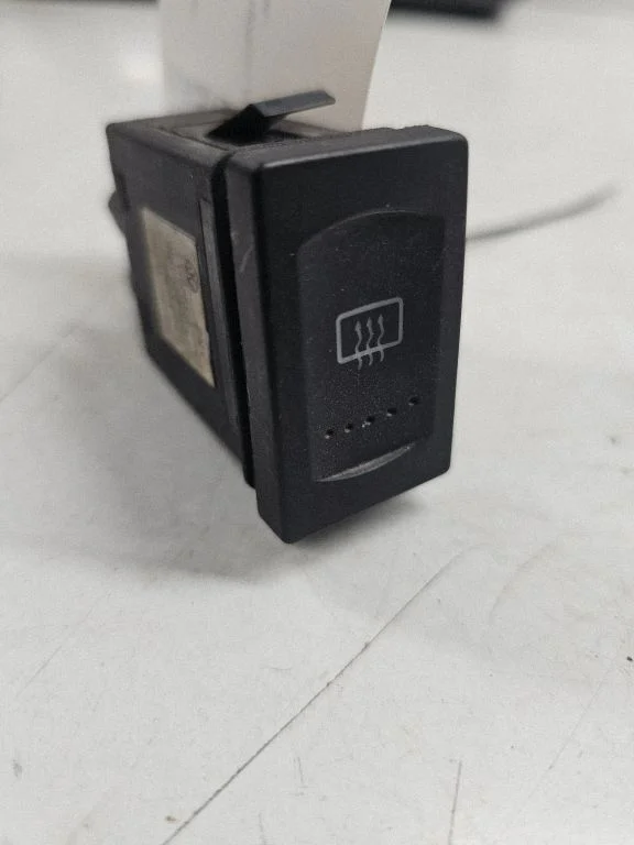 Stiklo šildymo elektra jungtukas