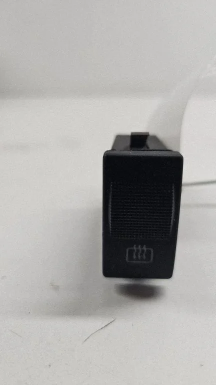 Stiklo šildymo elektra jungtukas