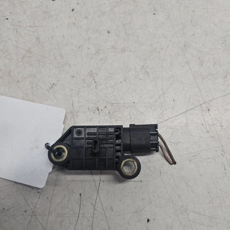 Drošības spilvenu trieciena sensors