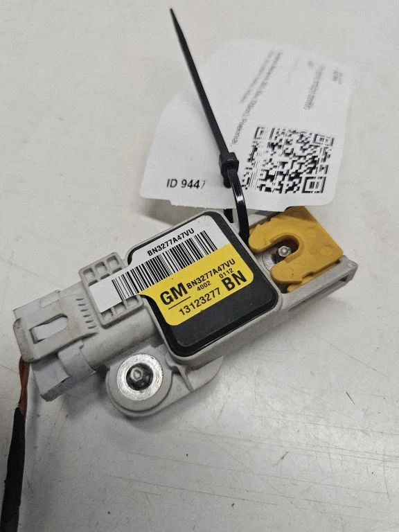 Airbag deployment crash/impact sensor – Opel Vectra C (2002-2005)