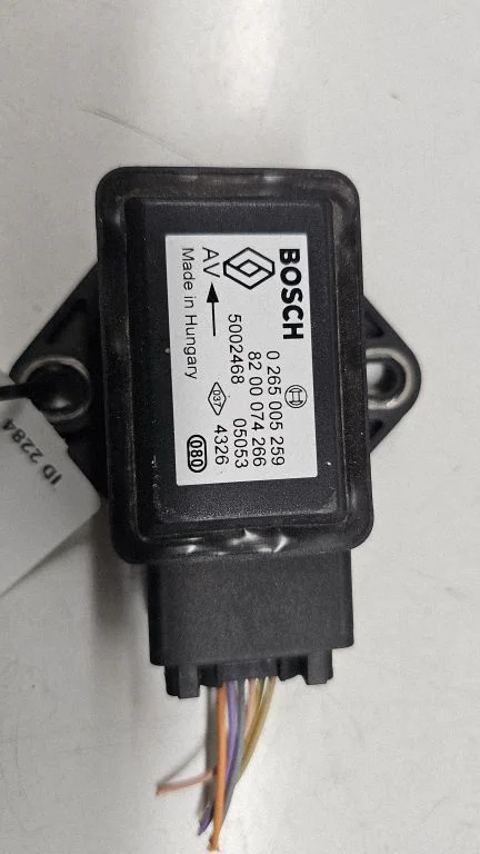 ESP (stabilitātes sistēmas) sensors (paātrinājuma sensors) 8200074266