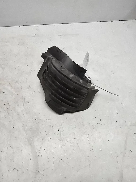 Kita galinės važiuoklės detalė