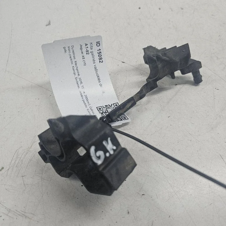 Kita galinės važiuoklės detalė