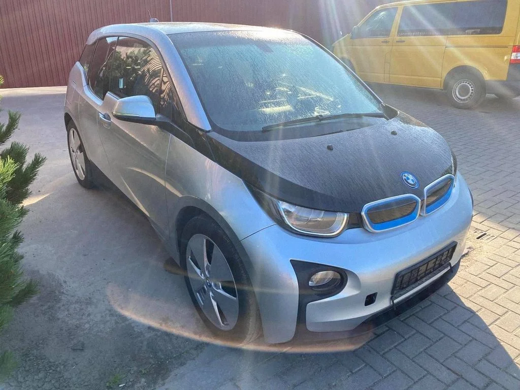 BMW i3