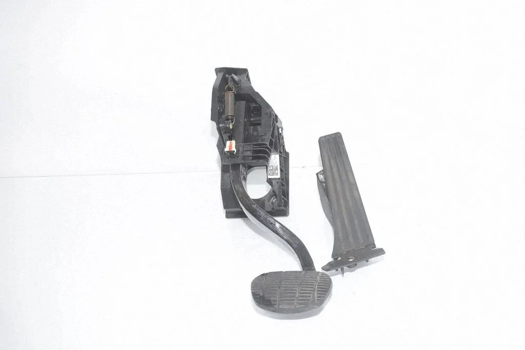 Brake pedal 6856596