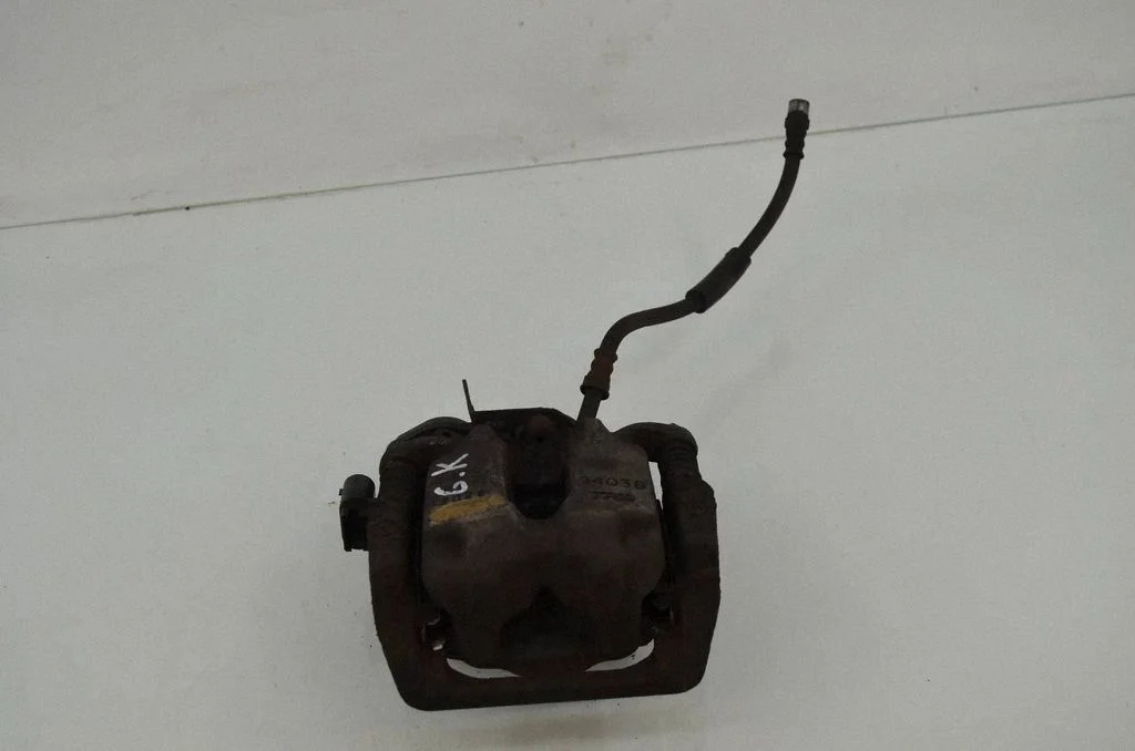 Front brake caliper 6793047