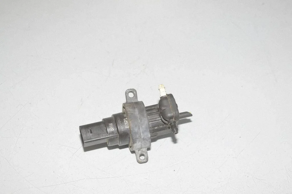 Windscreen/windshield washer pump 5A04D89