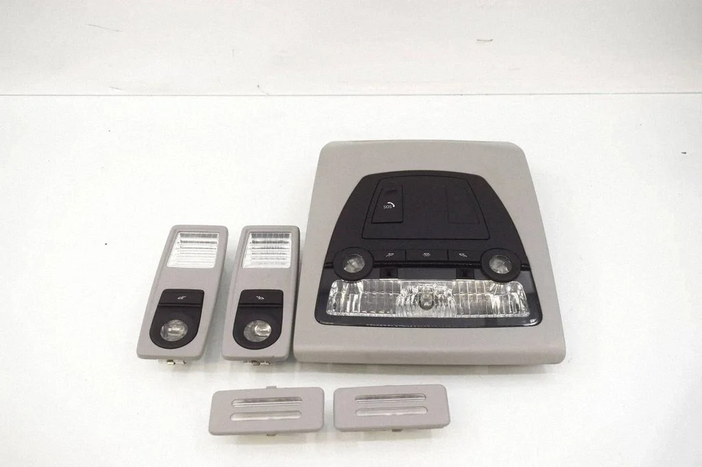 Front seat light 9231381
