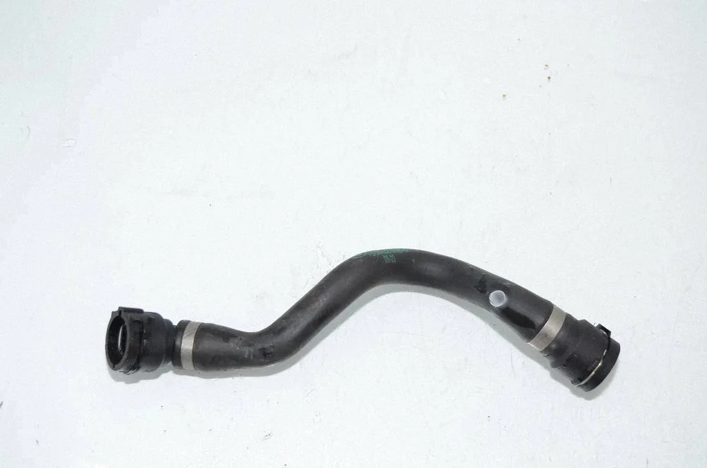 Engine coolant pipe/hose 9884825