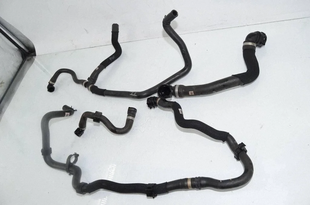 Engine coolant pipe/hose 7617374