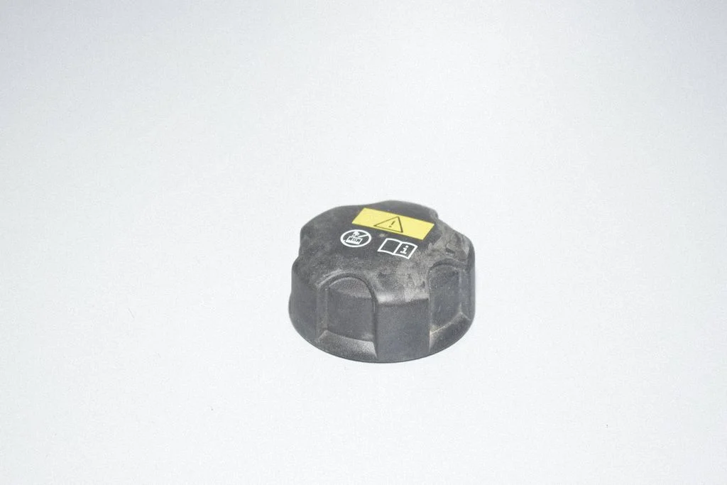 Coolant expansion tank/reservoir cap – BMW i3 (2013-)