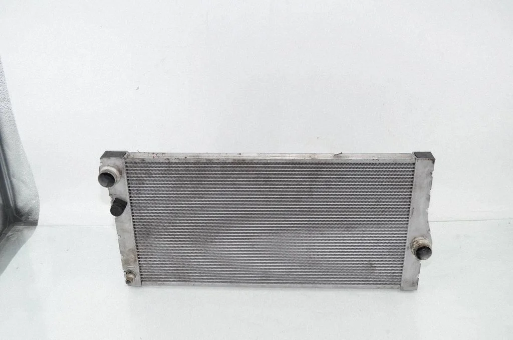 Jahutusvedeliku radiaator 8509175
