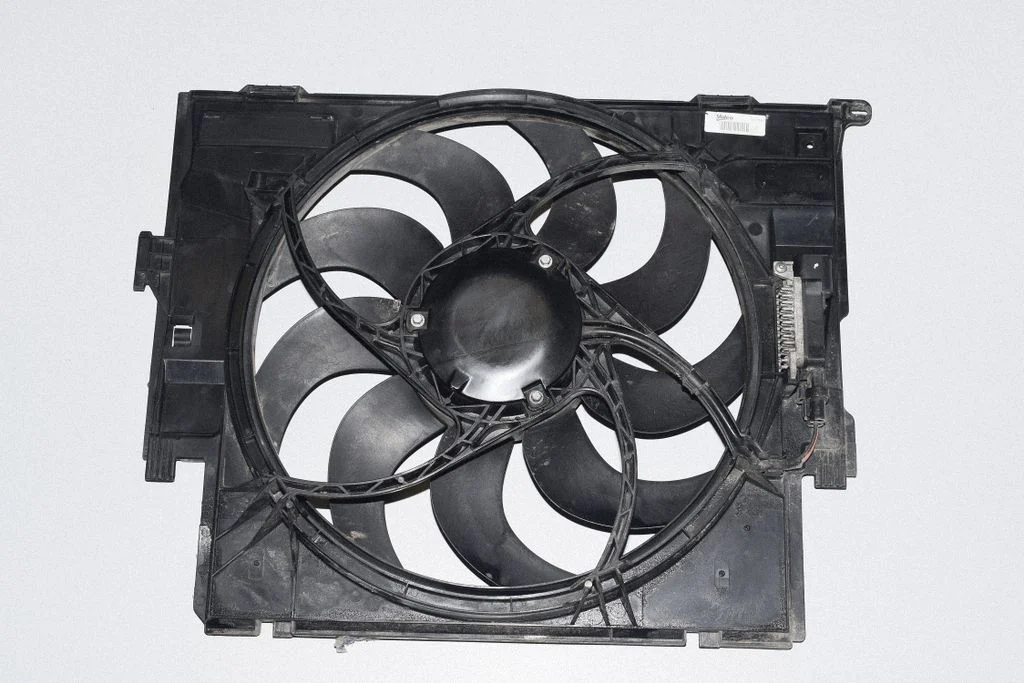 Air conditioning (A/C) fan (condenser) – BMW 3 Series F30 F35 F31 (2012-2018)