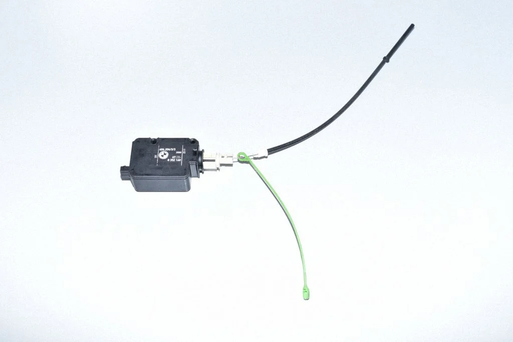 Fuel tank cap lock 8352168