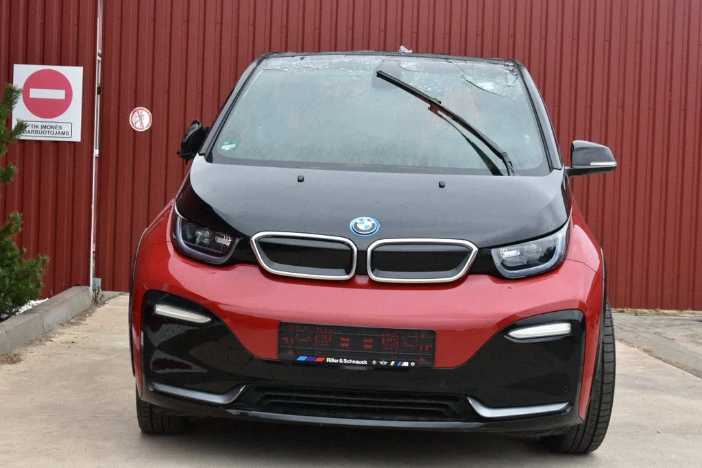 BMW i3