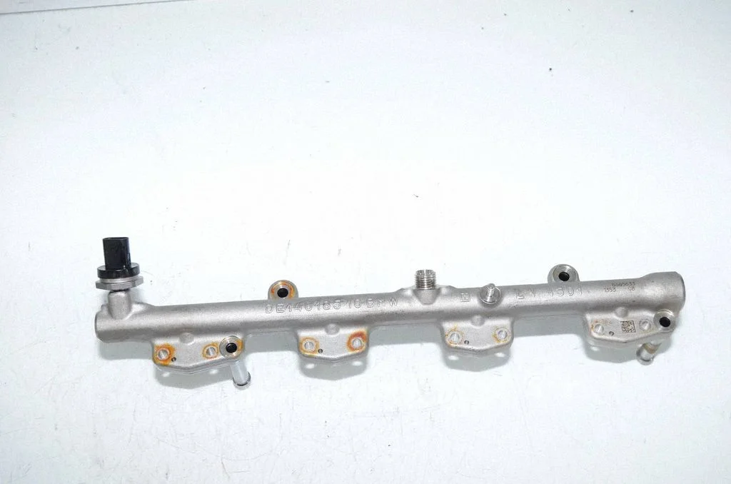 Fuel main line pipe 8665633