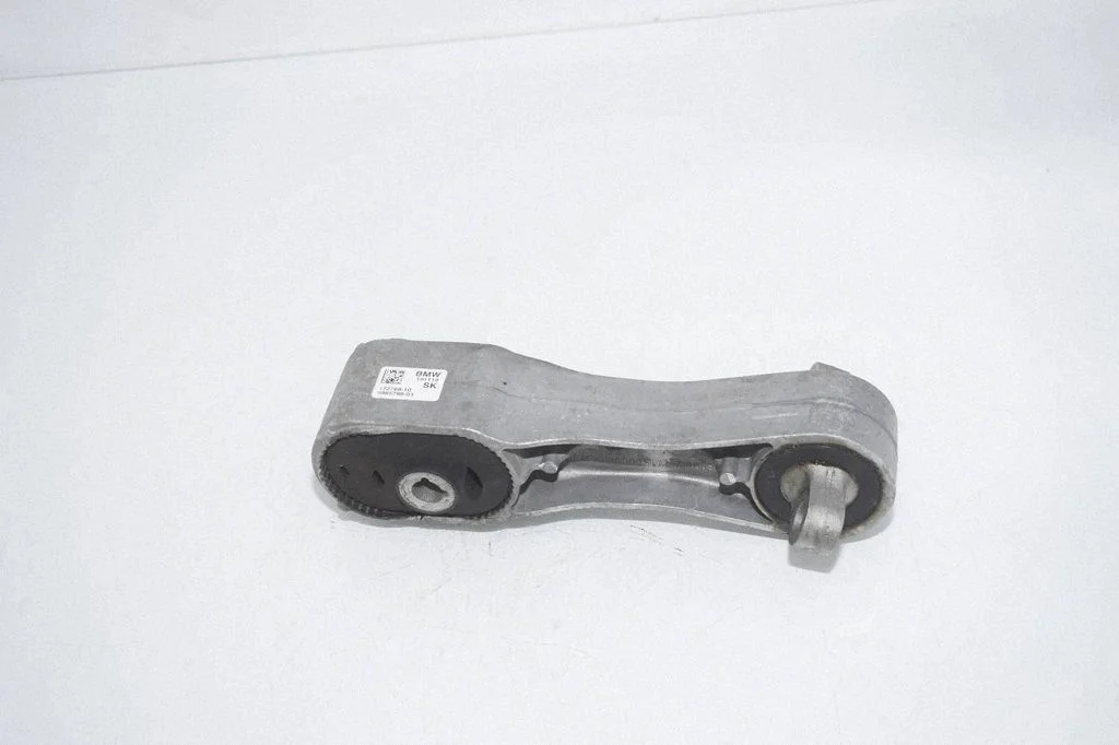 Engine mount bracket 6885788