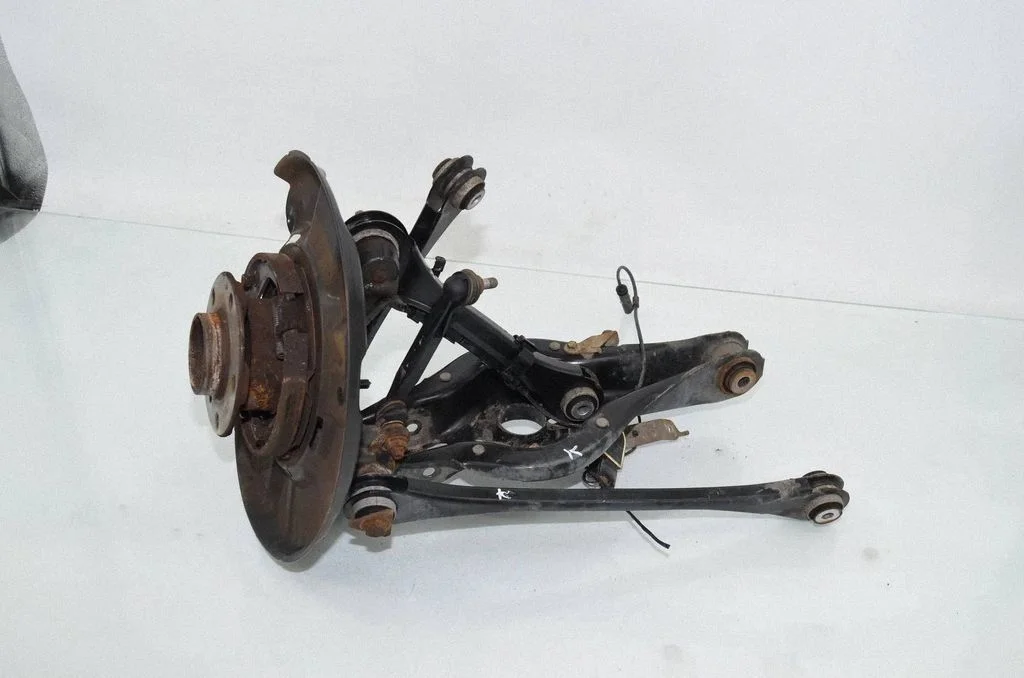 Rear wheel hub spindle/knuckle 6792523