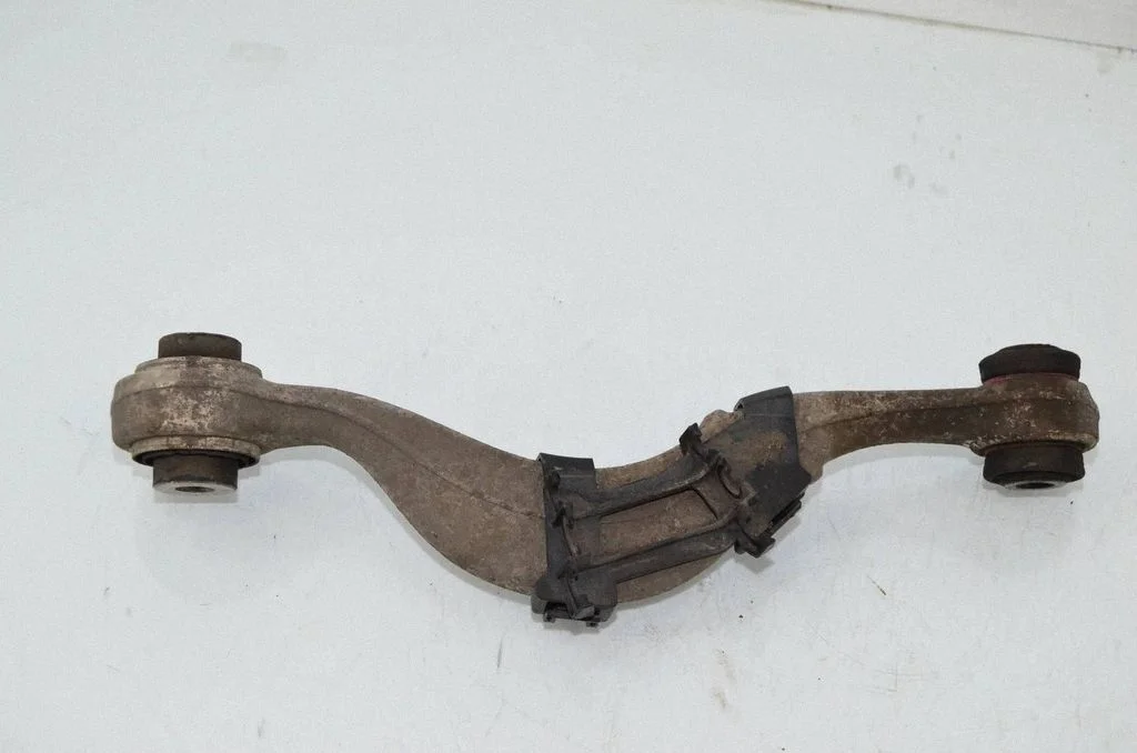 Rear upper control arm/wishbone 6861120