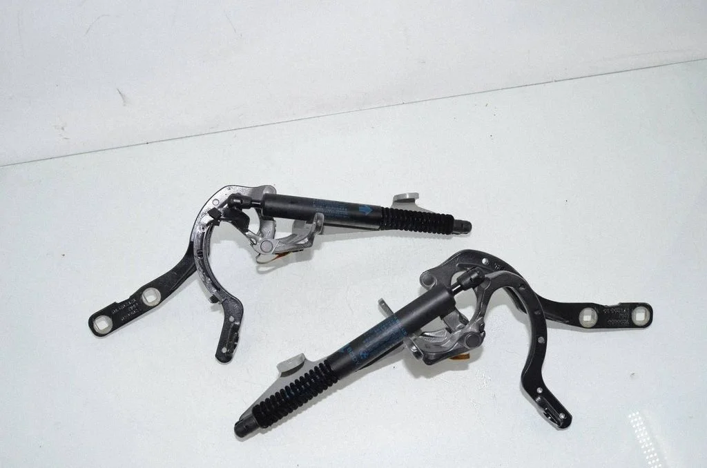 Tailgate/trunk/boot hinge 7206639