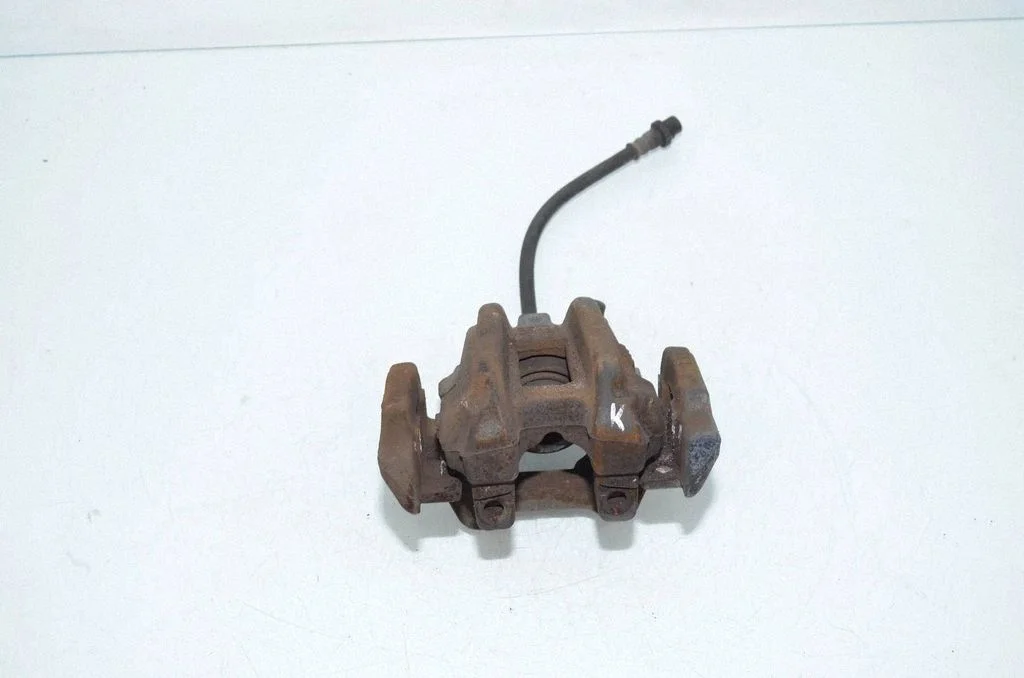 Tagumine pidurisadul 6850973