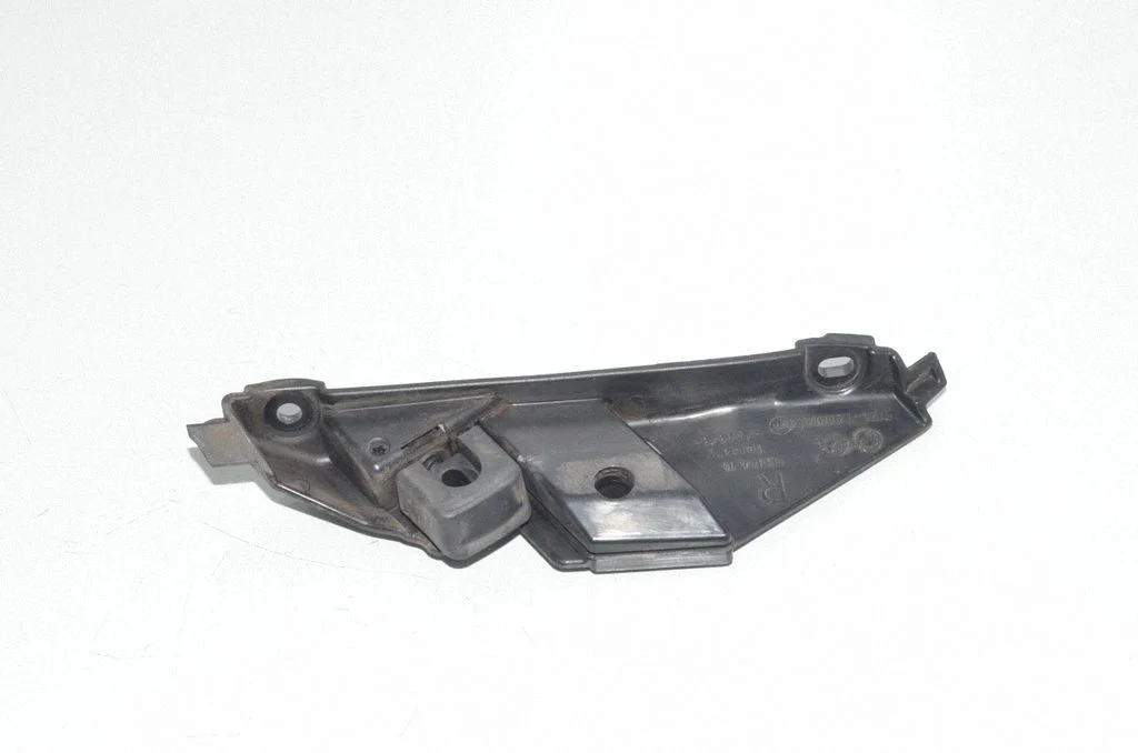 Odbój klapy bagażnika – BMW Seria 5 F10 F11 (2009-2016)