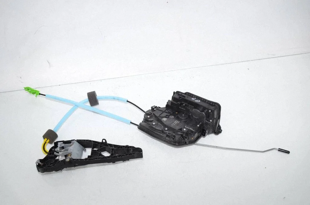 Rear door lock 7281940