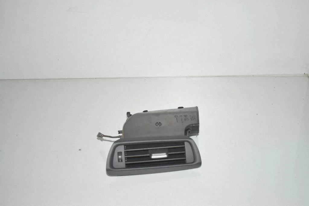 Dashboard side air vent grill/cover trim 9113793