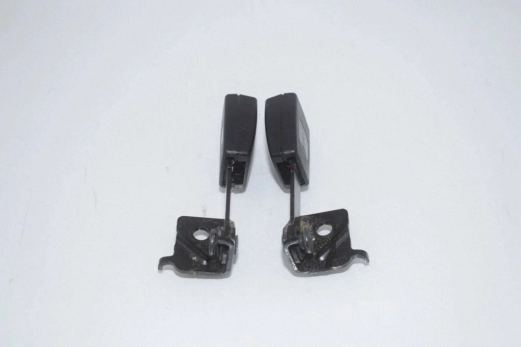 Rear seatbelt buckle – BMW i3 (2013-)
