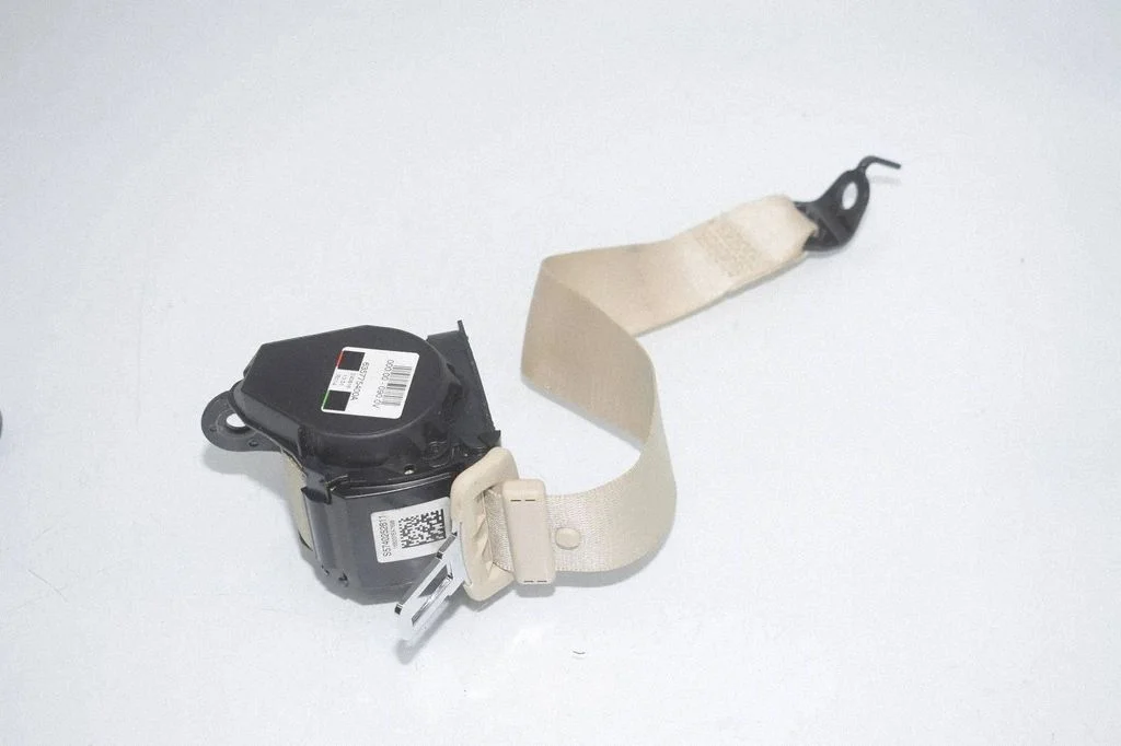 Rear seatbelt 7402528