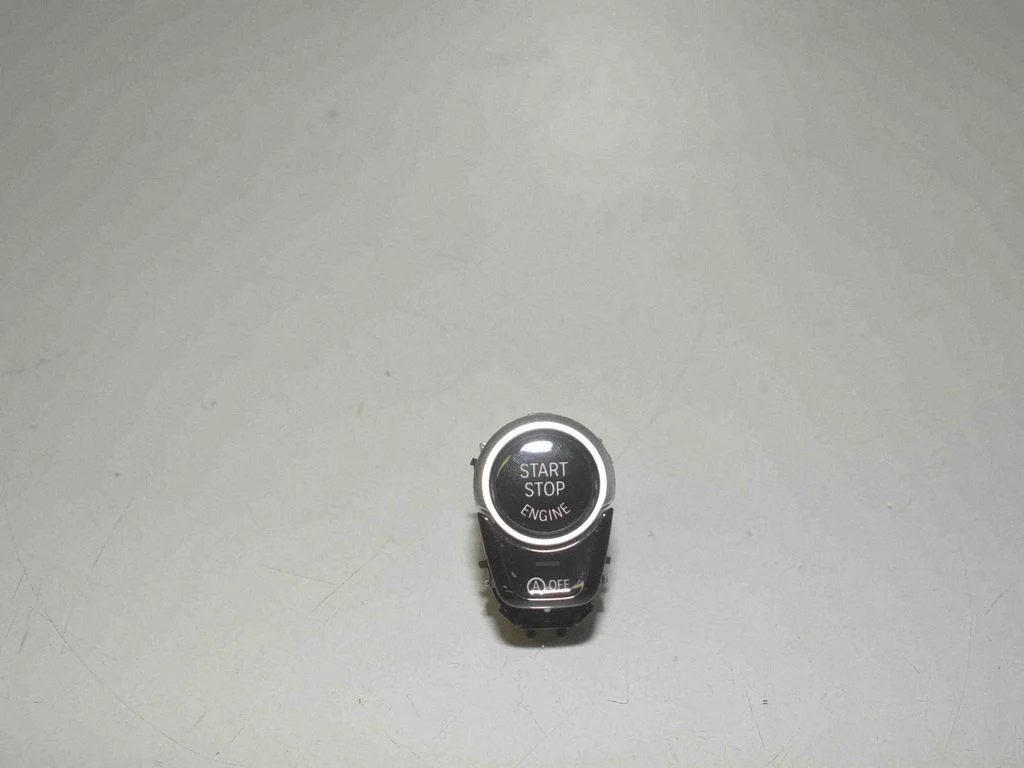 Automobilio užvedimo jungtukas