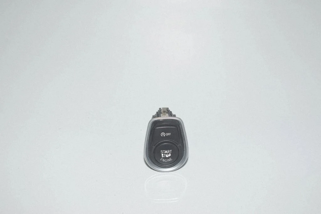 Automobilio užvedimo jungtukas