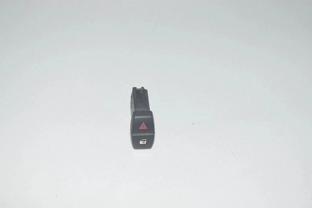 Włącznik świateł awaryjnych 9162896