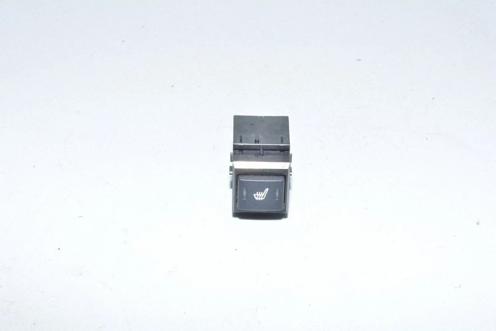 Seat heating switch YUF500120 – Land Rover Range Rover Sport L320 (2005-2013)