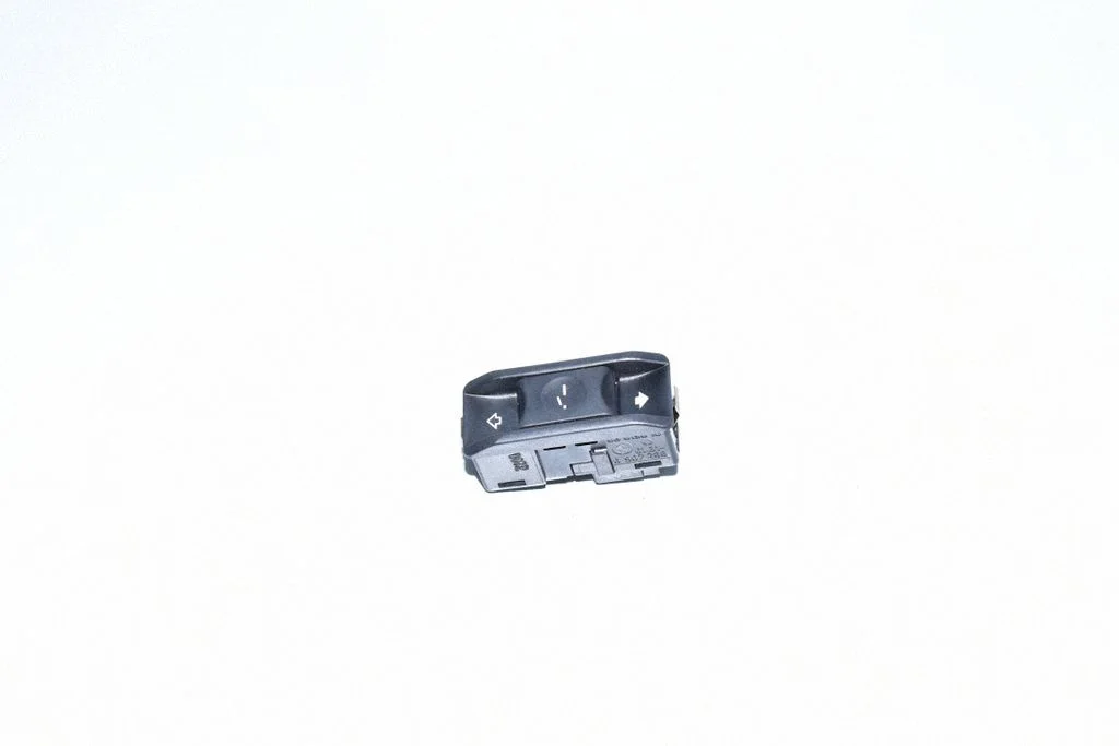 Sunroof switch 6907288 – BMW 5 Series E60 E61 (2004-2010)