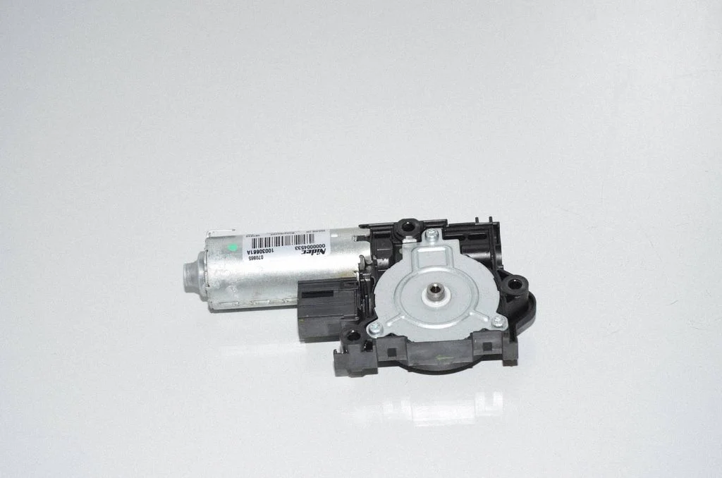 Sunroof motor/actuator 7933159
