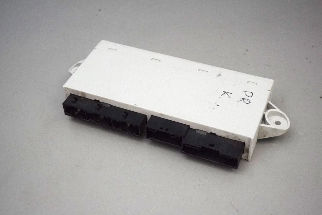 Door control unit/module – BMW 7 Series E65 E66 (2001-2008)