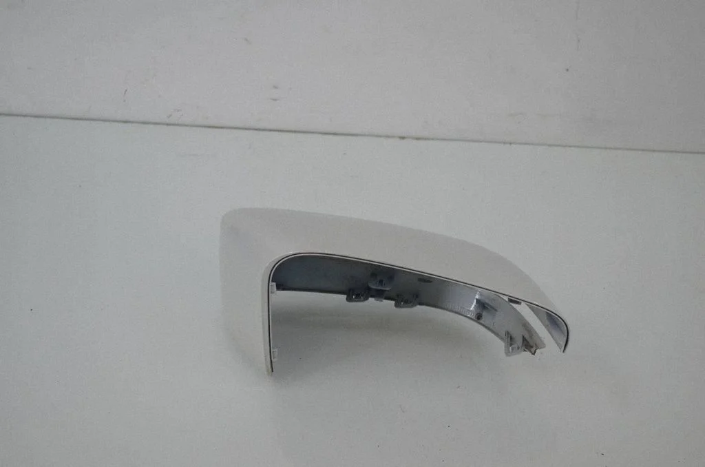 Veidrodėlio plastikinė apdaila