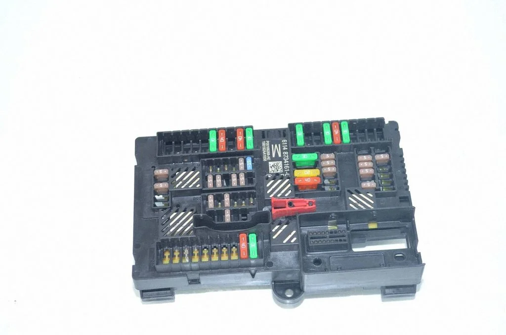 Fuse box set 8734161