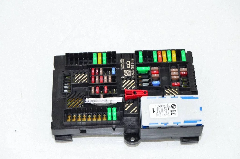 Fuse module 6837092