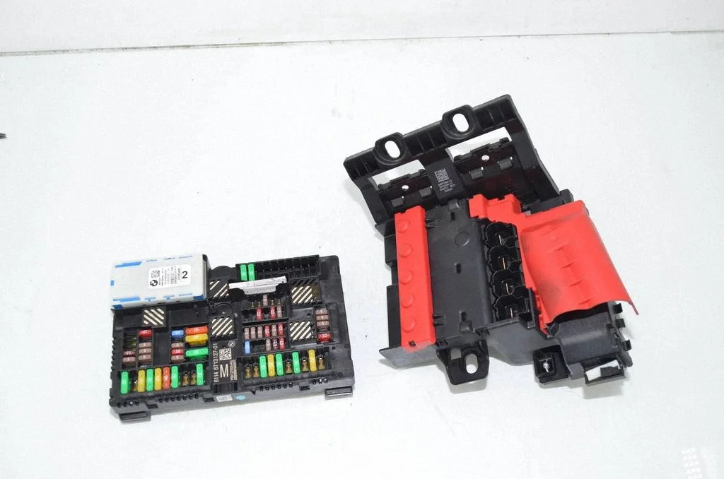 Fuse module 8713127