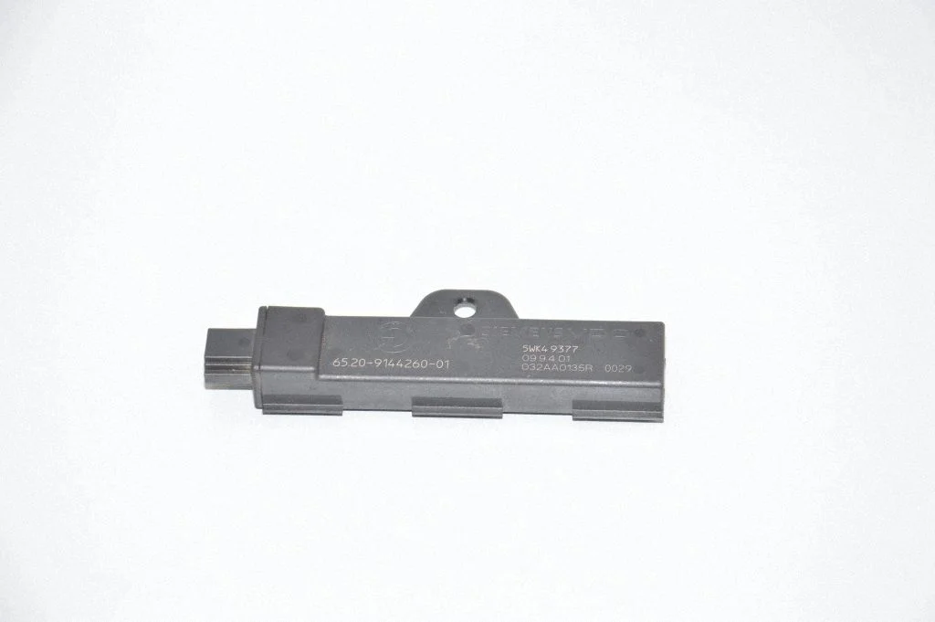 Antena wewnętrzna systemu komfortu – BMW Seria 7 F01 F02 F03 F04 (2008-2016)