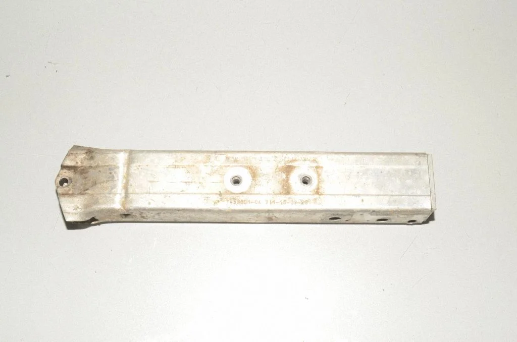 Priekinis amortizatorius bamperio