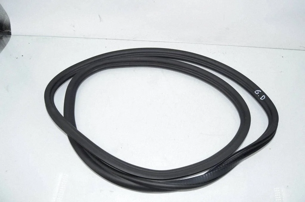 Uszczelka drzwi tylnych 51727468732