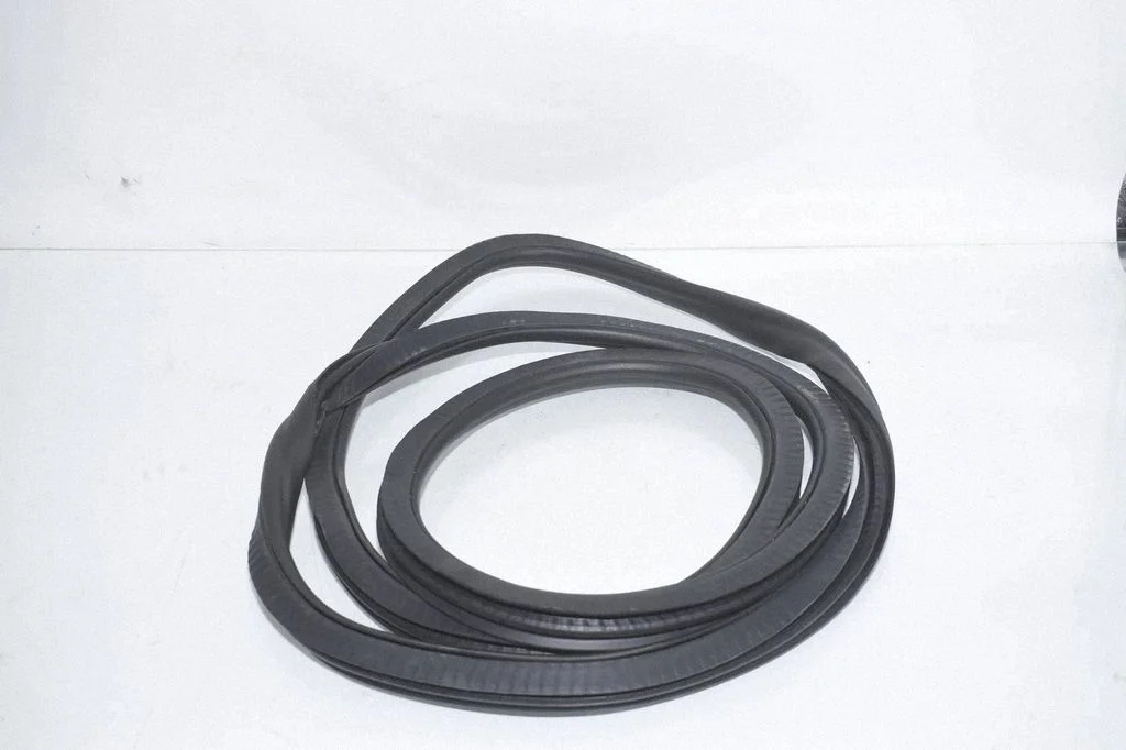 Rubber seal rear door 7468732