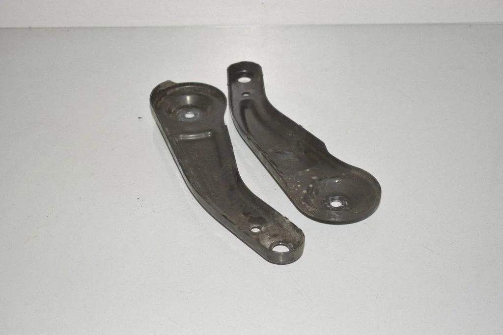 Other rear suspension part 6894789