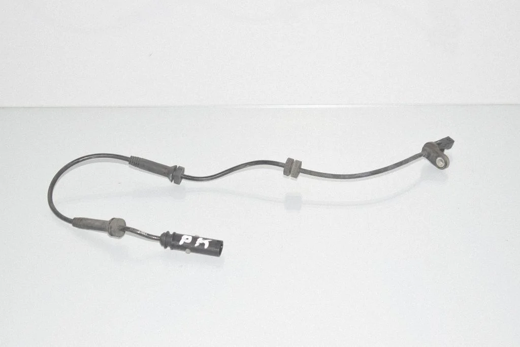 Brake pads wear sensor – BMW 3 Series F30 F35 F31 (2012-2018)