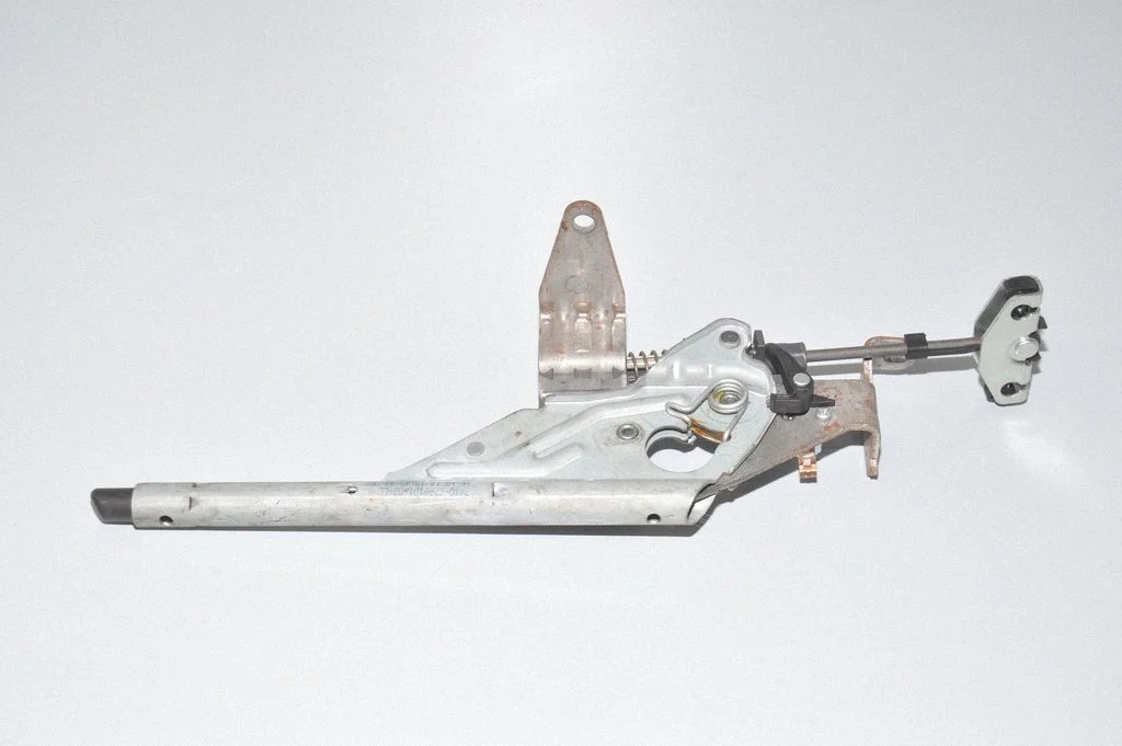 Käsipiduri vabastuskäepide – BMW 1-seeria F20 F21 (2011-2019)