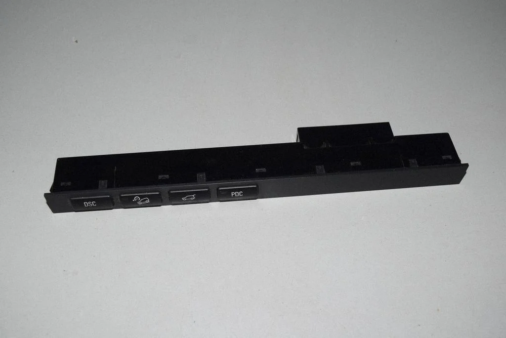 A set of switches – BMW X5 E53 (1999-2006)